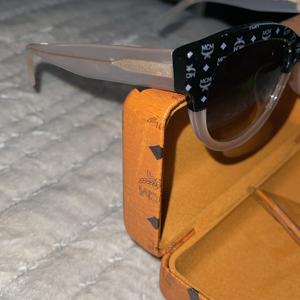 MCM sunglasses 🕶️ brand new with box excellent condition size 53 - Picture 5 of 11